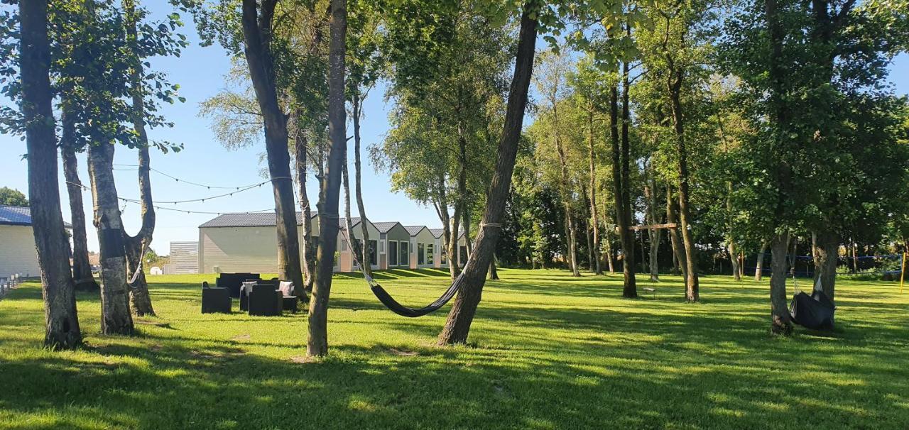 Lumi Resort Domki Letniskowe Z Podgrzewanym Basenem Rewal Luaran gambar