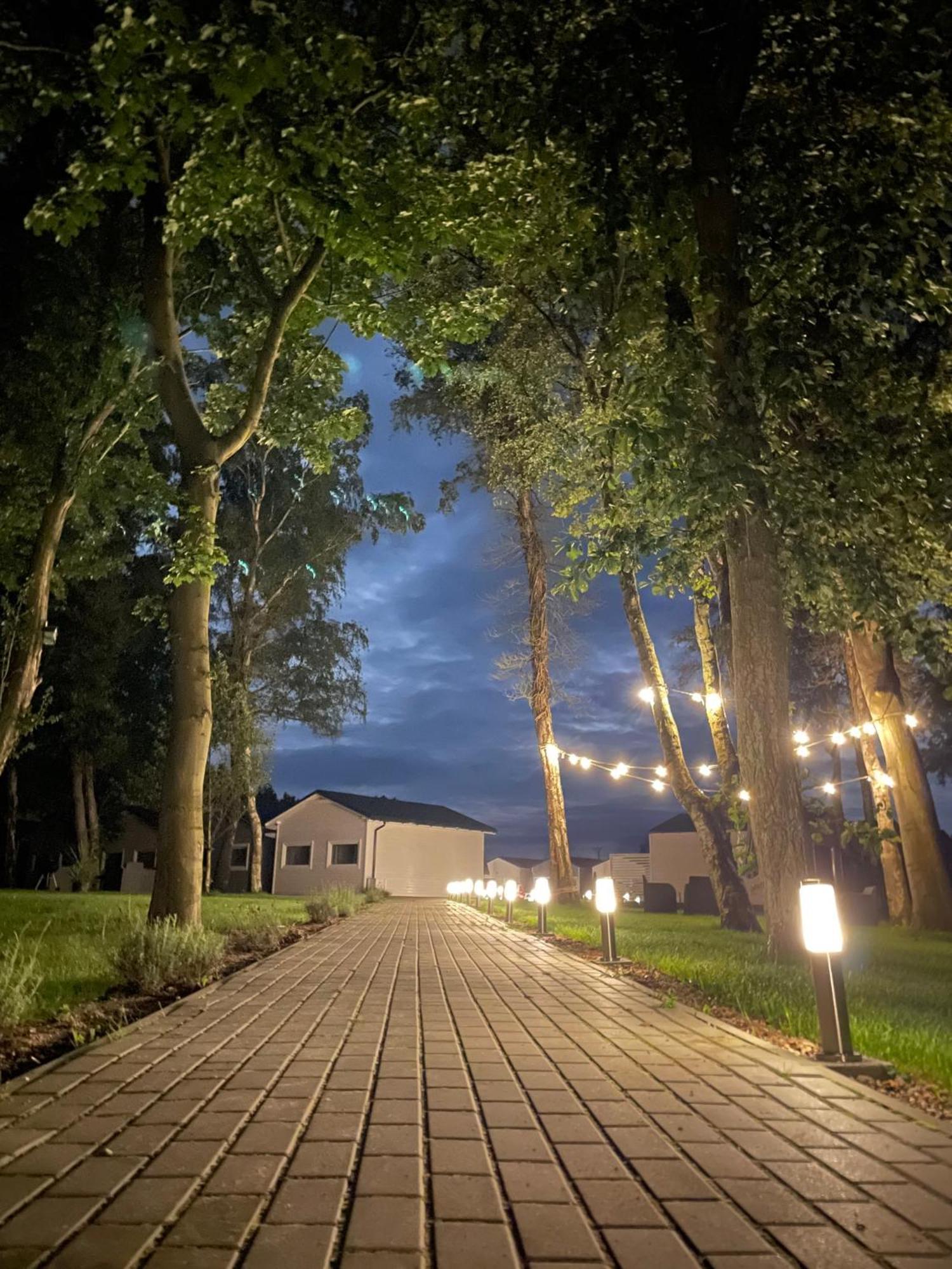 Lumi Resort Domki Letniskowe Z Podgrzewanym Basenem Rewal Luaran gambar