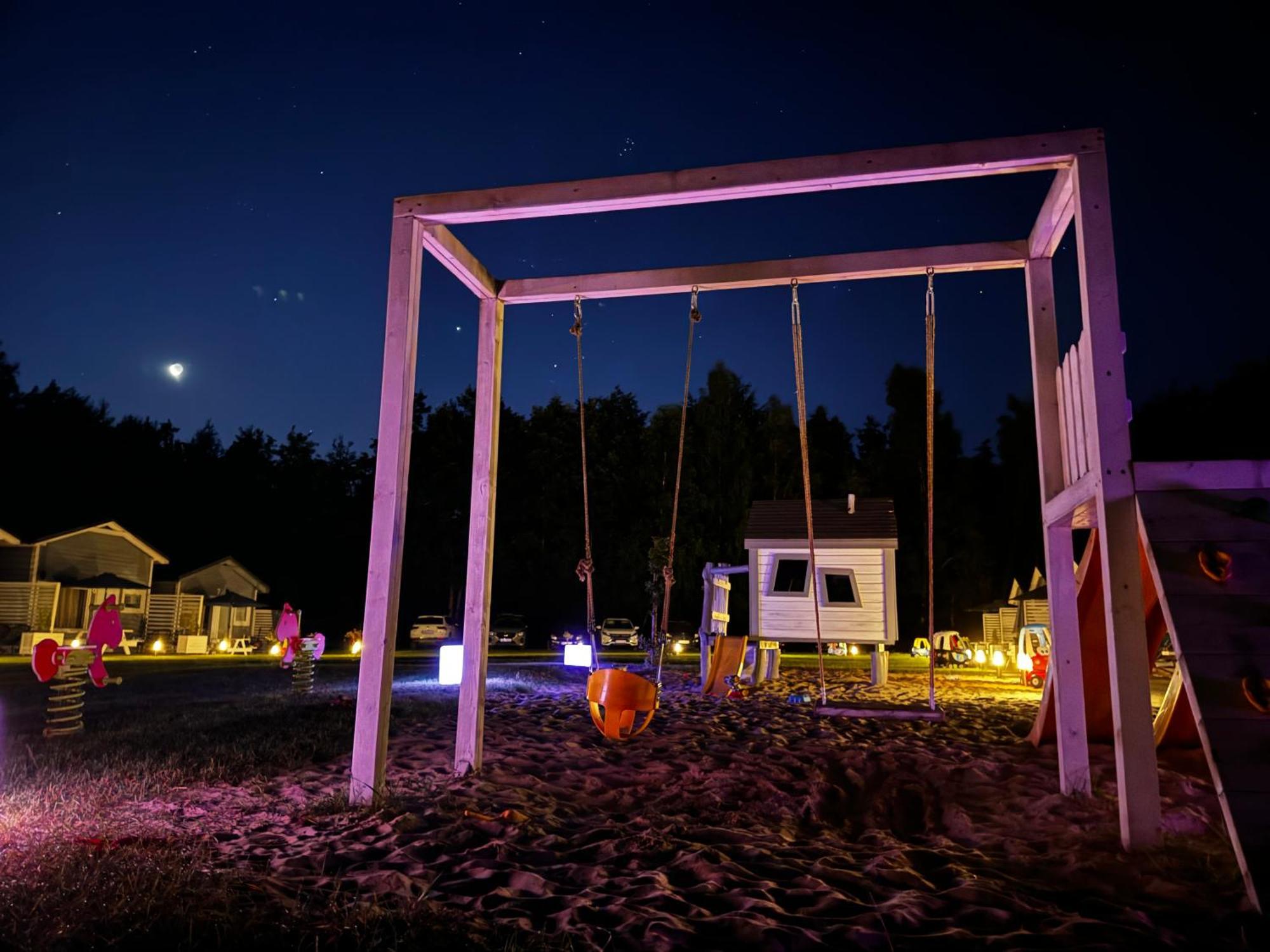 Lumi Resort Domki Letniskowe Z Podgrzewanym Basenem Rewal Luaran gambar